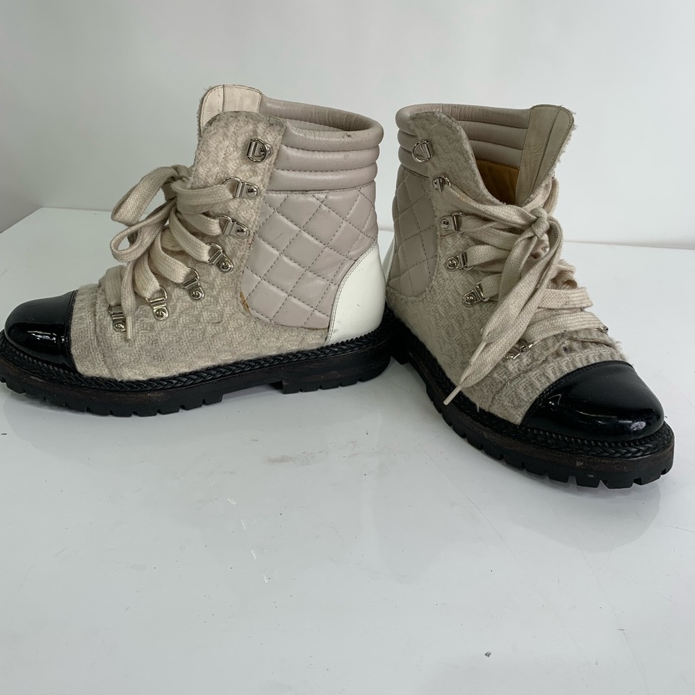 Chanel Tweed Patent Cap Toe Lace Up Short Boots Size 37 - Picture 4 of 6